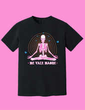 Load image into Gallery viewer, ME VALE MADRE MEDITATION TEE